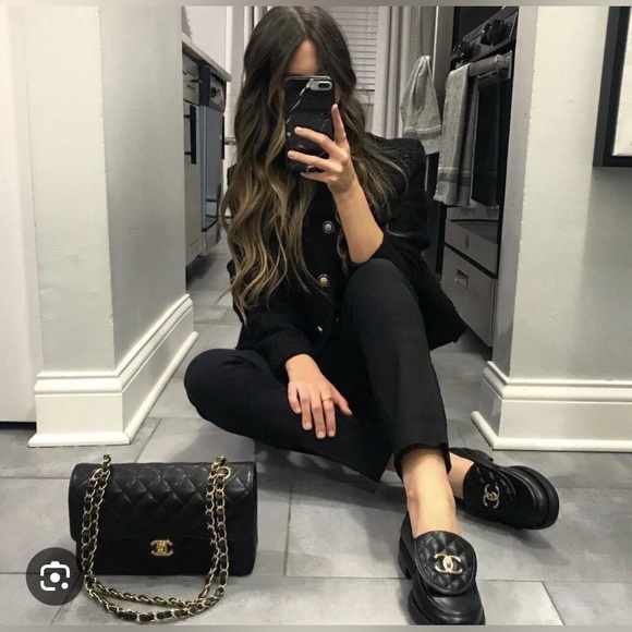 ✖️SOLD✖️CHANEL TURNLOCK LOAFERS - Picture 7 of 7